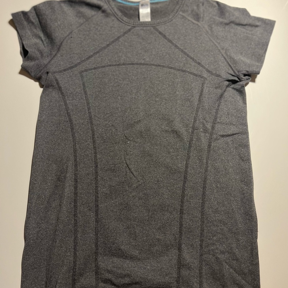 Ivivva shirt size 14
